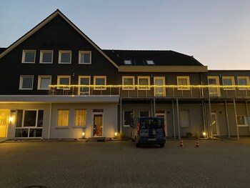 Besotel Mettmann,Haan>>Dusseldorf,1 star
