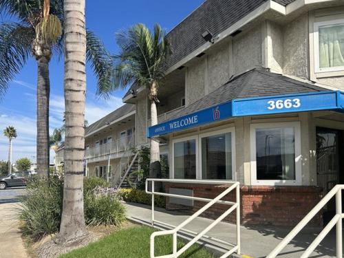 studio 6 suites riverside ca