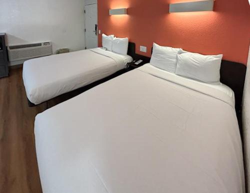 studio 6 suites riverside ca