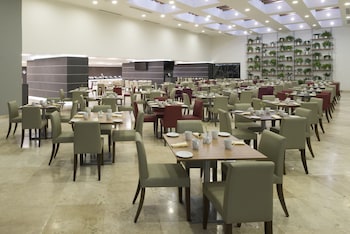 real inn tijuana by camino real hotels