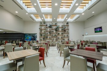 real inn tijuana by camino real hotels