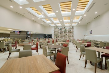 real inn tijuana by camino real hotels
