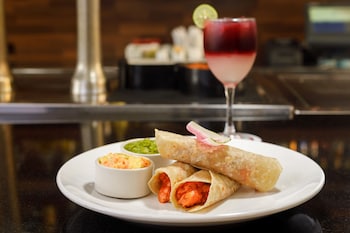 real inn tijuana by camino real hotels