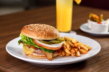 real inn tijuana by camino real hotels