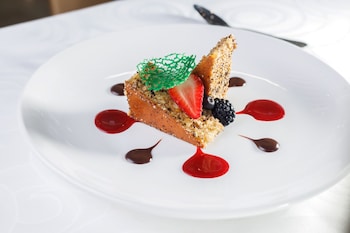 real inn tijuana by camino real hotels