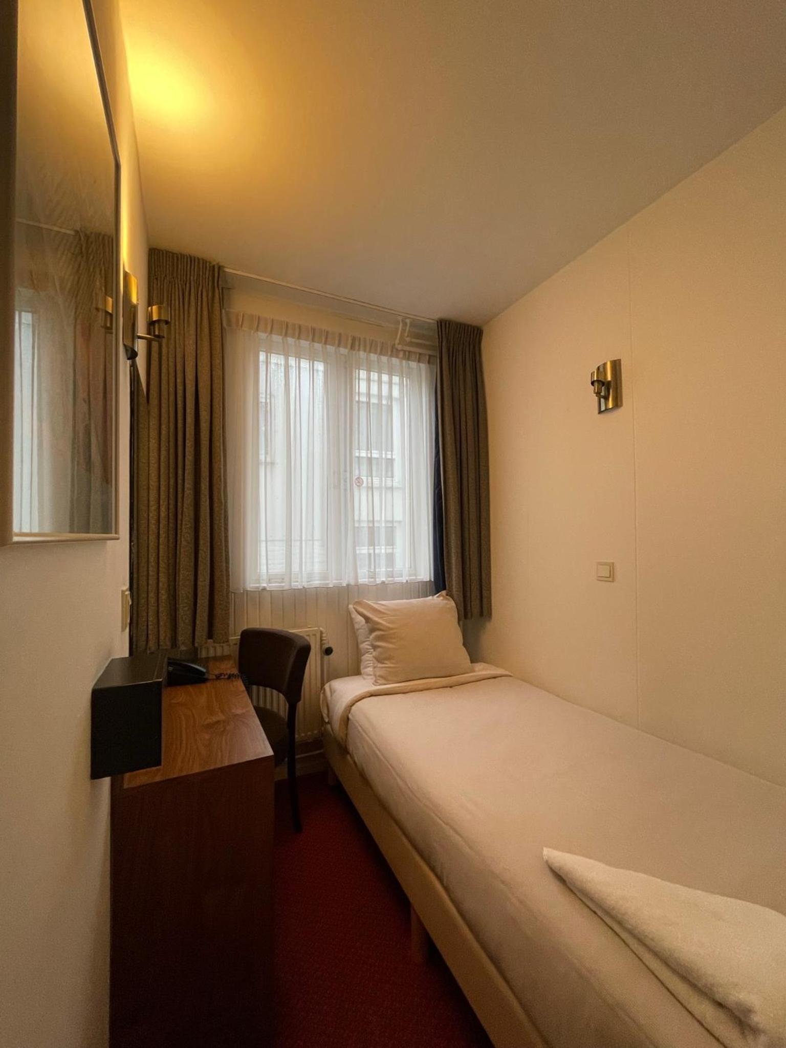 amsterdam wiechmann hotel