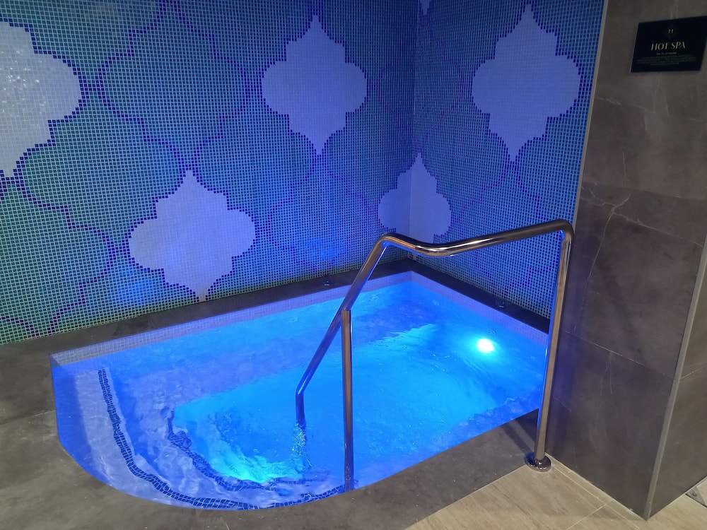 beautiful studio in gibraltar e1 suites and spa