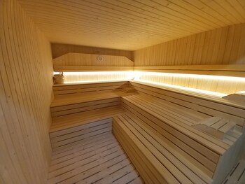 beautiful studio in gibraltar e1 suites and spa