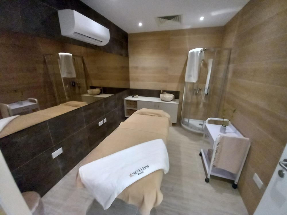 beautiful studio in gibraltar e1 suites and spa