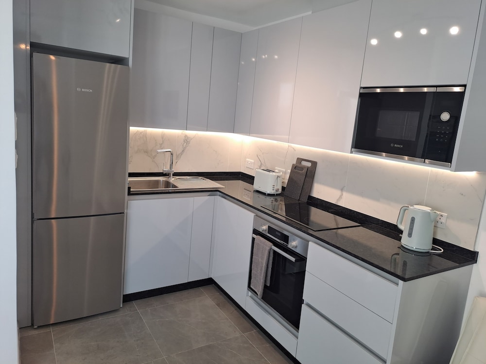 beautiful studio in gibraltar e1 suites and spa