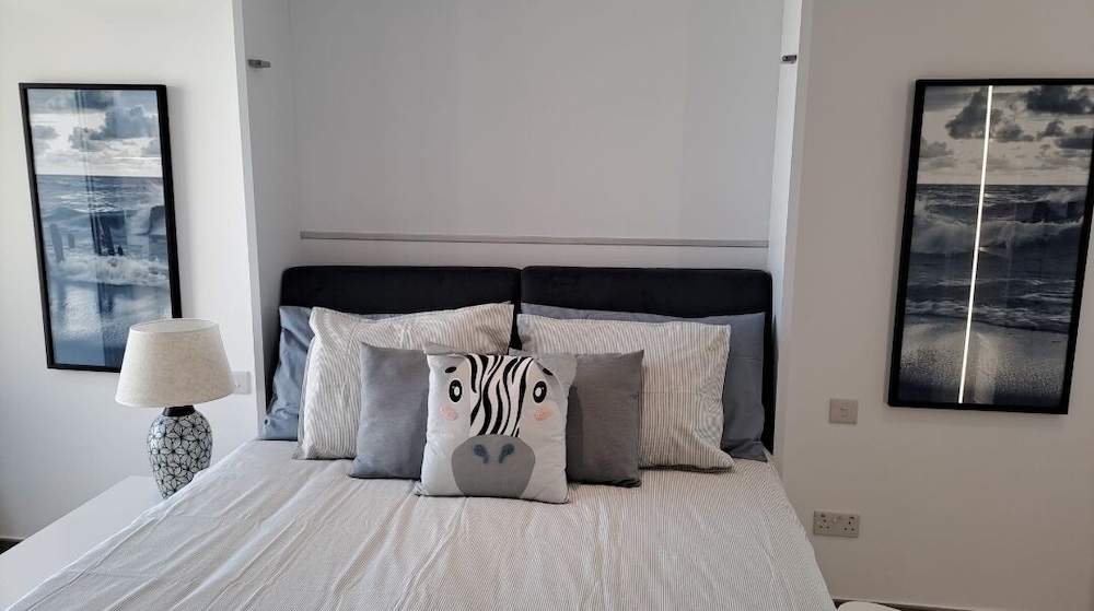 beautiful studio in gibraltar e1 suites and spa