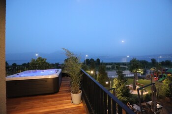 toka hotel restaurant