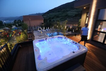 toka hotel restaurant