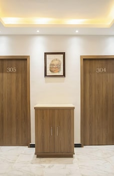 hassan pyramids hotel