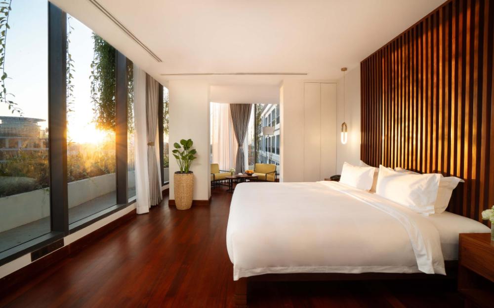 koulen central hotel