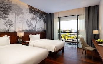 koulen central hotel