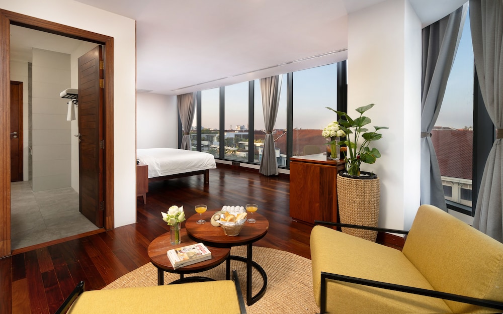 koulen central hotel