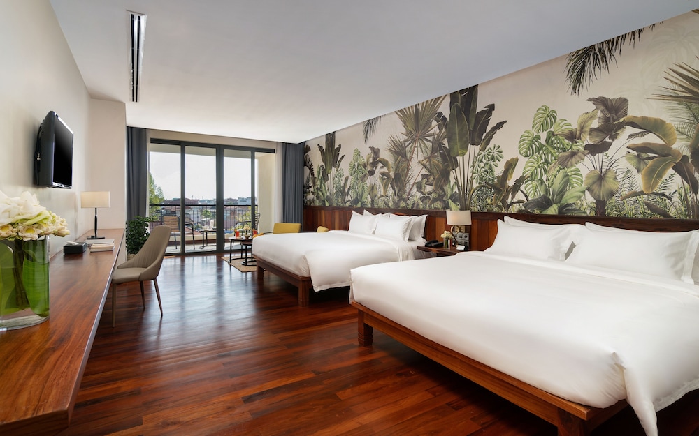 koulen central hotel