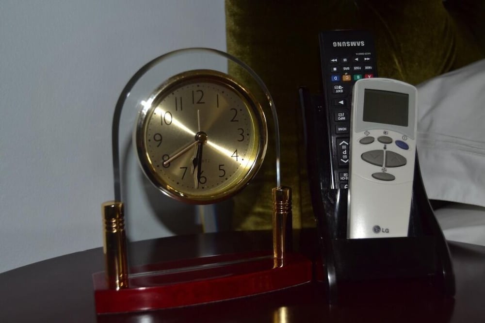 staybridge riverside and spa