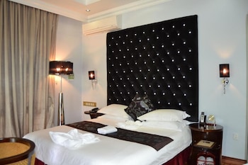 staybridge riverside and spa