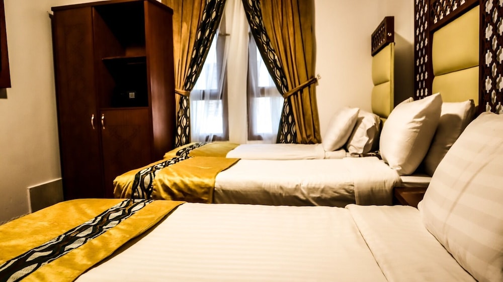 al mokhtara golden hotel