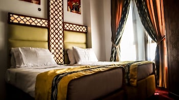 al mokhtara golden hotel