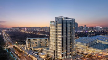 Intercontinental Wuxi Taihu New City,China>>Wuxi,4 star
