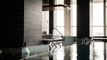 Intercontinental Wuxi Taihu New City,China>>Wuxi,4 star