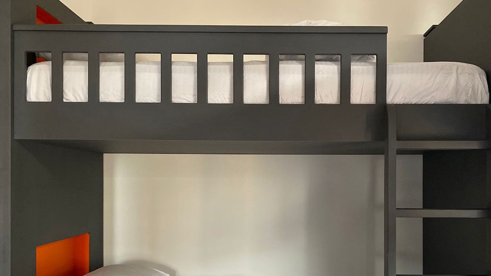 grays hostel by haly