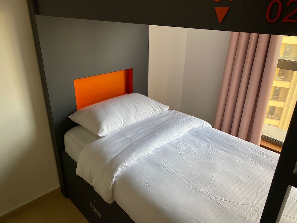 grays hostel by haly