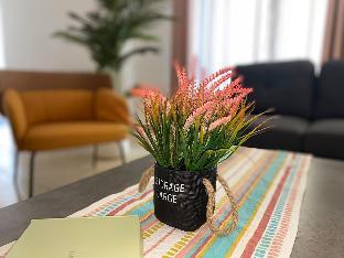 grays hostel by haly