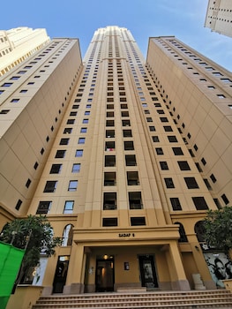 grays hostel by haly