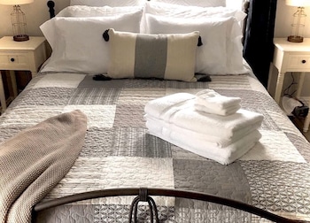 rocklyn inn bed and breakfast