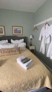 rocklyn inn bed and breakfast