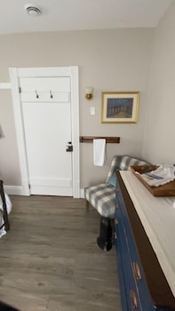 rocklyn inn bed and breakfast