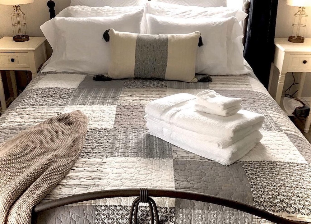 rocklyn inn bed and breakfast