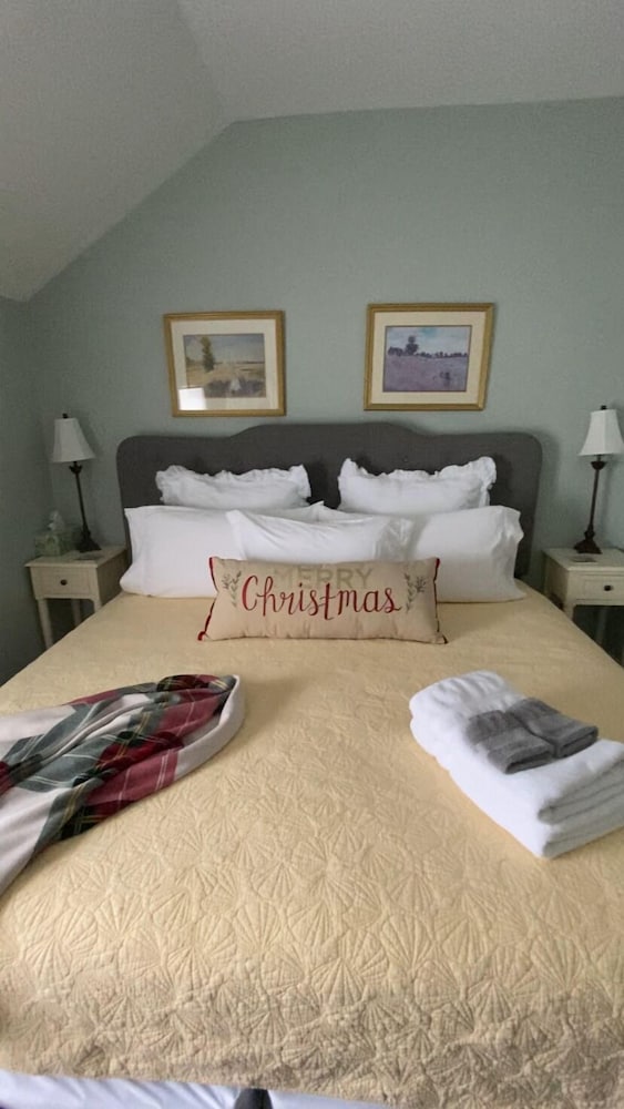 rocklyn inn bed and breakfast