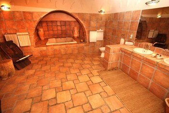 mount etjo safari lodge