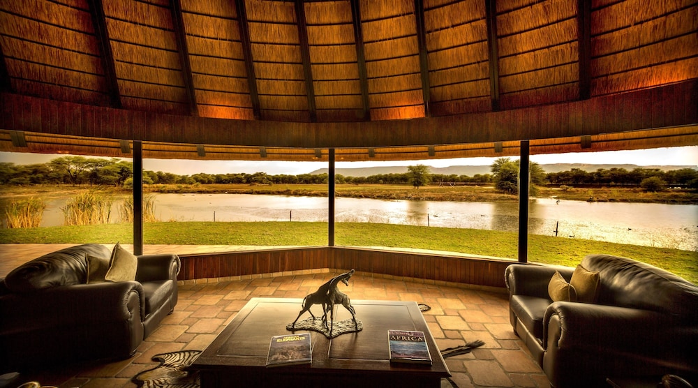 mount etjo safari lodge