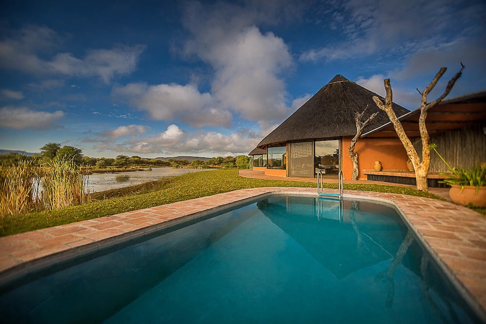 mount etjo safari lodge