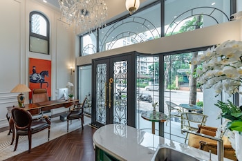 golden sun apartment and hotel