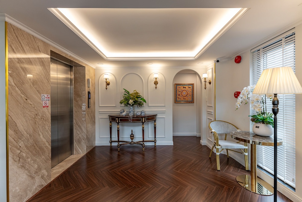 golden sun apartment and hotel