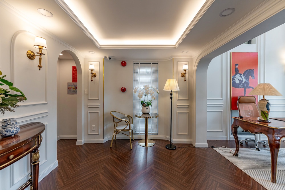 golden sun apartment and hotel