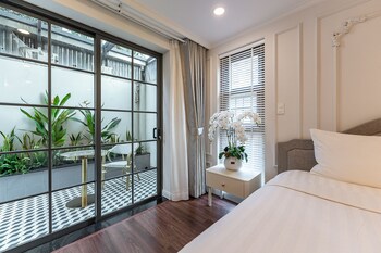 golden sun apartment and hotel