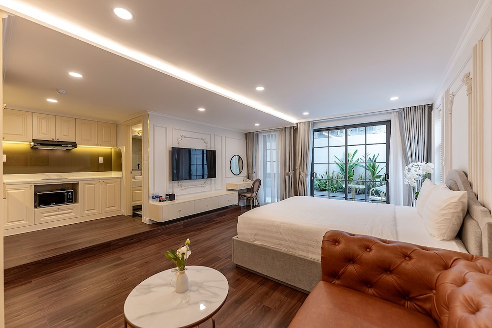 golden sun apartment and hotel