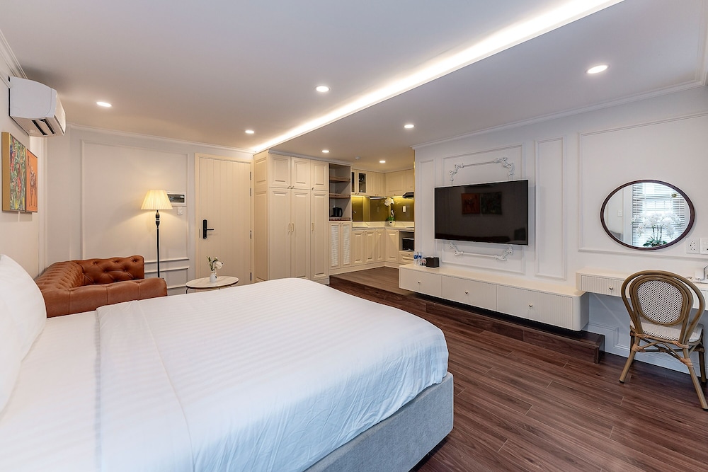 golden sun apartment and hotel