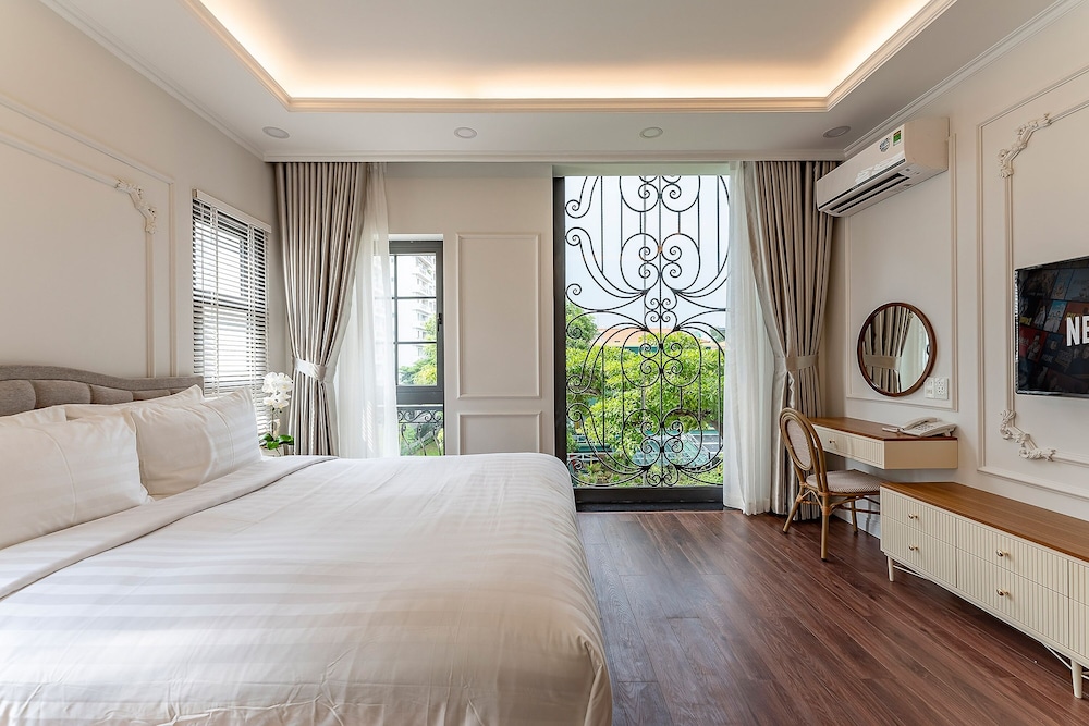 golden sun apartment and hotel