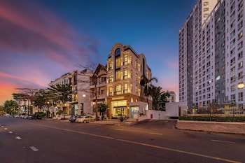 golden sun apartment and hotel