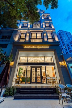 golden sun apartment and hotel