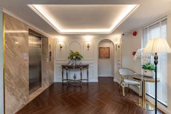 golden sun apartment and hotel